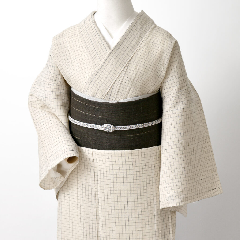 [名古屋帯](夏/単衣)宮古上布 日本工芸会正会員 新里玲子 作 手摘み苧麻糸 木麻黄染 八寸帯
